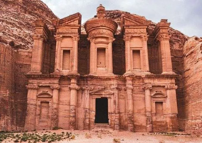 Descubre la maravilla del mundo Petra
