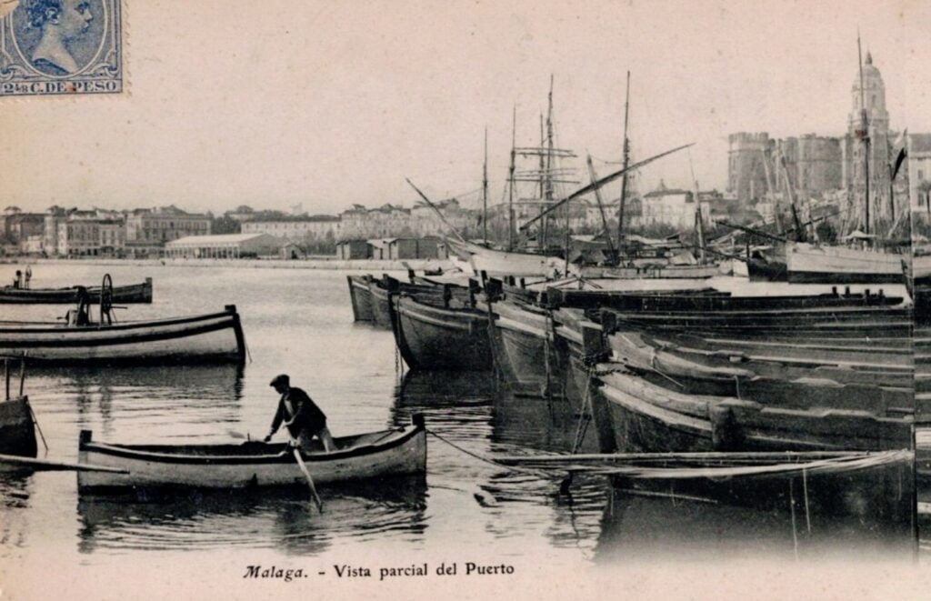 El Puerto Pesquero: Un Vínculo con el Mar