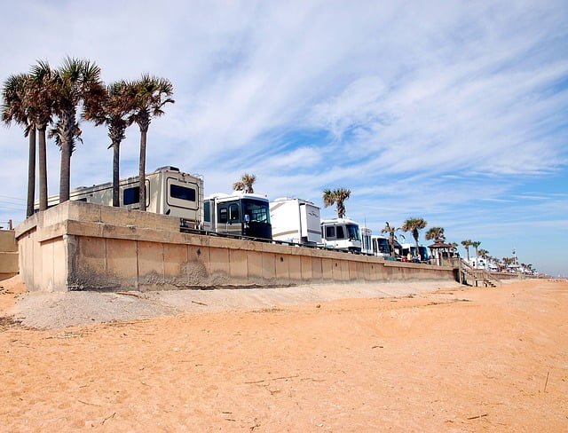 Los mejores campings de autocaravanas en la costa española