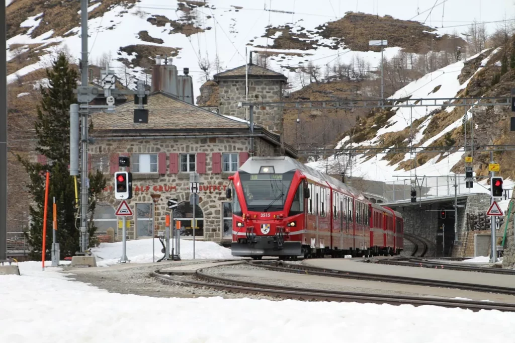 Explora Suiza en tren: rutas pintorescas y paisajes impresionantes