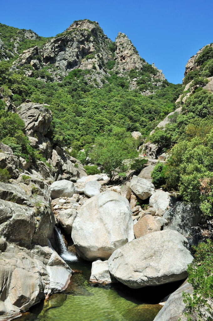 Explorando los Secretos del Barranquismo en los Picos de Europa